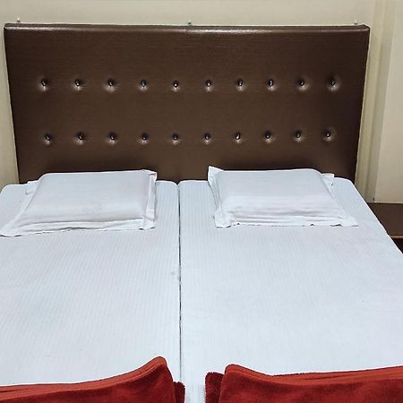 Hotel Avadh Balrāmpur Kültér fotó