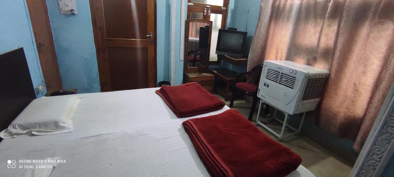 Hotel Avadh Balrāmpur Kültér fotó