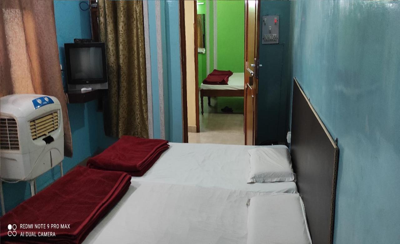 Hotel Avadh Balrāmpur Kültér fotó