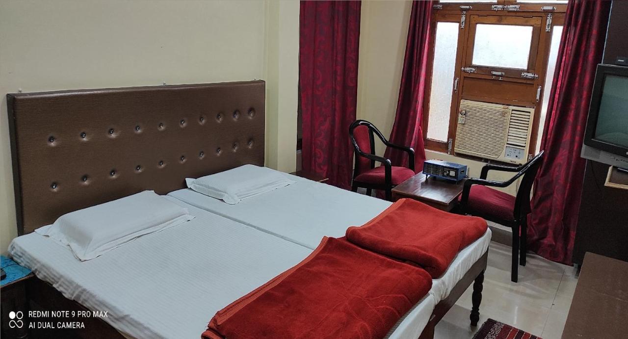 Hotel Avadh Balrāmpur Kültér fotó